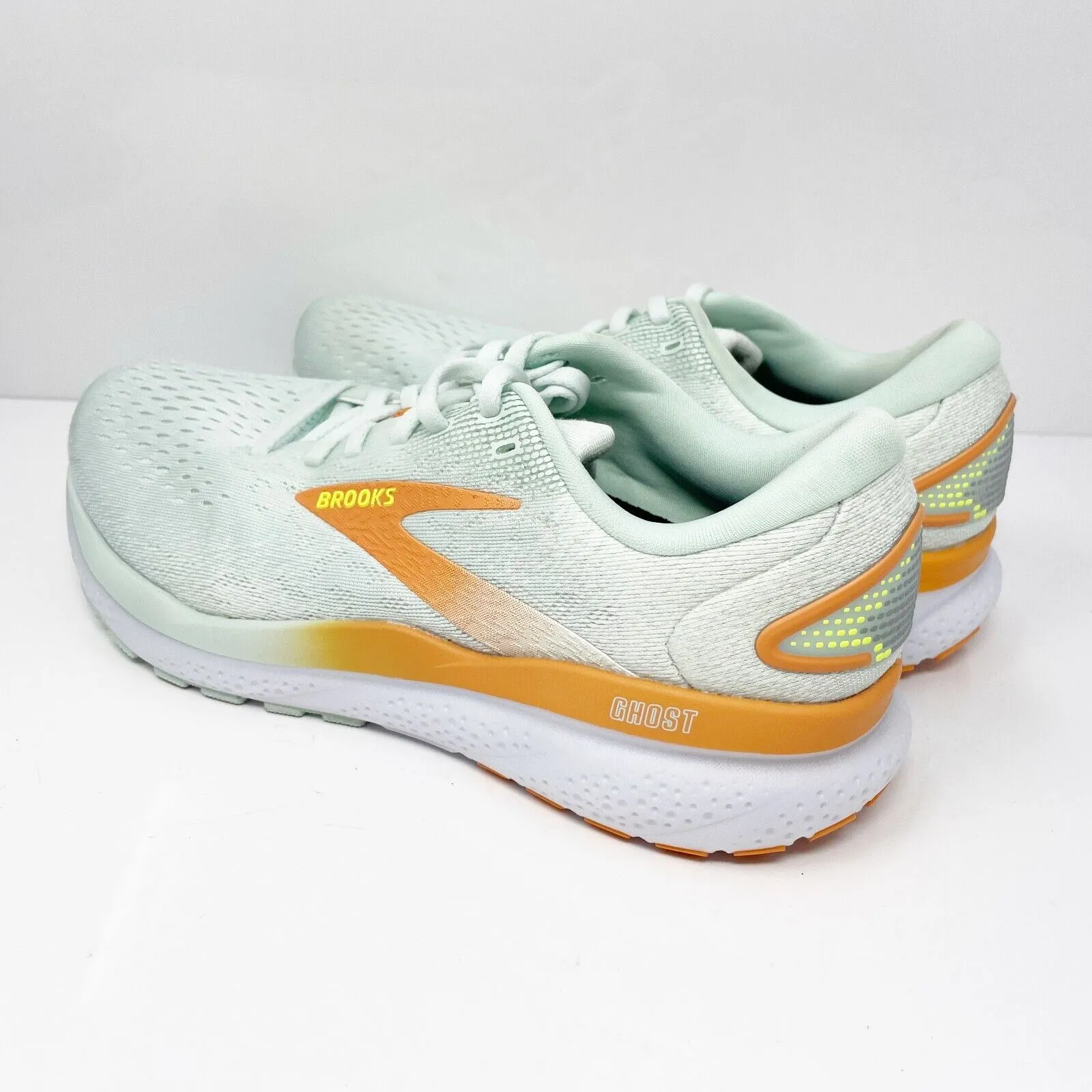 Brooks Womens Ghost 16 1204071B411 Green Running Shoes Sneakers Size 9 B